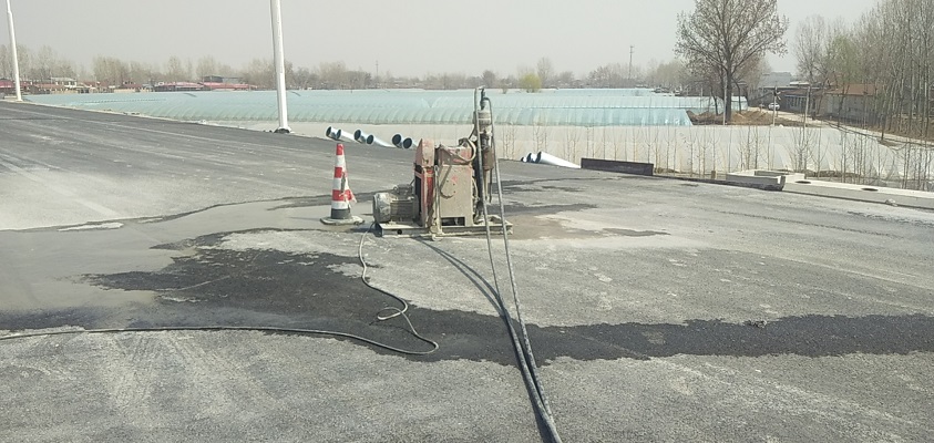 金平道路回填土下沉注浆